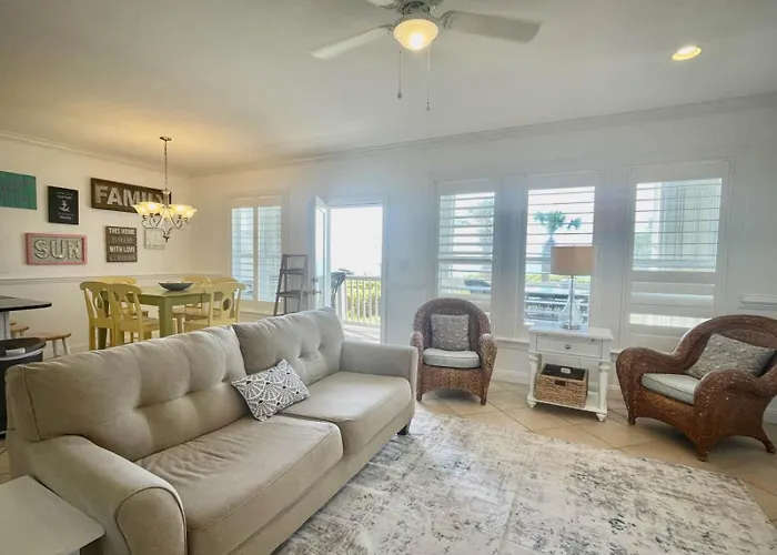 Emerald Isle - Ocean Club, Beach Front Condo